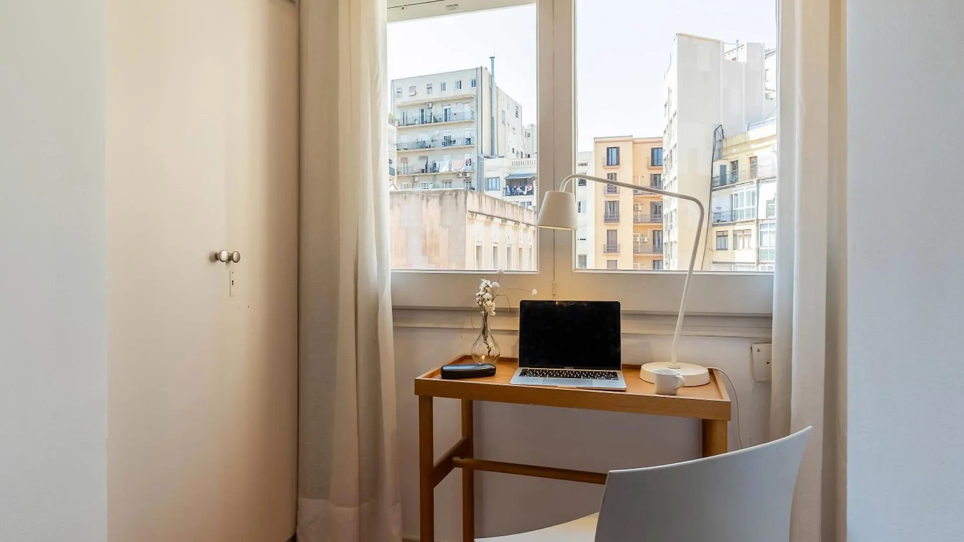 Canela Homes Barcelona Casp 0*,  İspanya